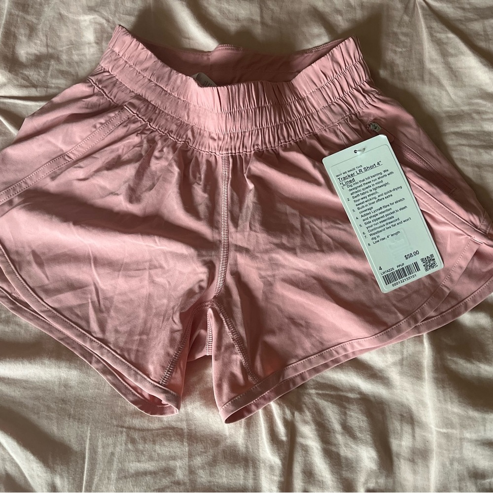 Lululemon Tracker LR Short 4”
